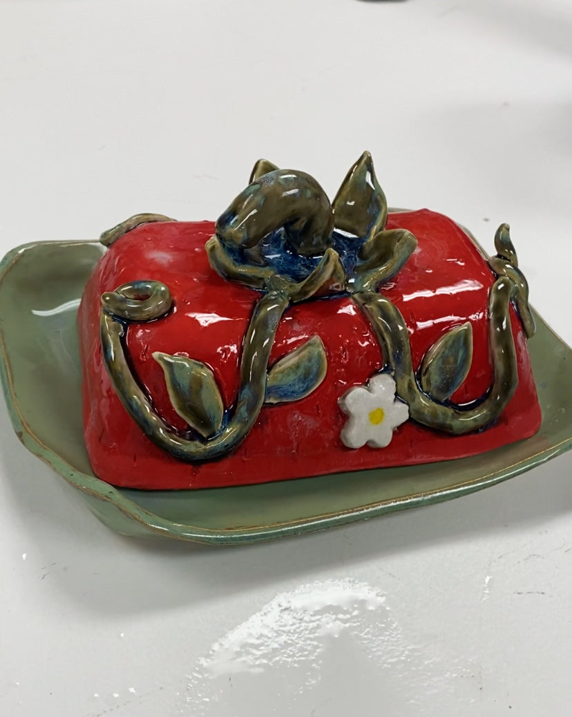 Intro to Hand-Building Level 1 | Jan. 8th to Feb. 12th, 6-9pm